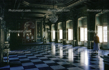 Checkerboard Tile Floor, Palace, Chandelier, Interior, Inside, Indoors, room, opulent
