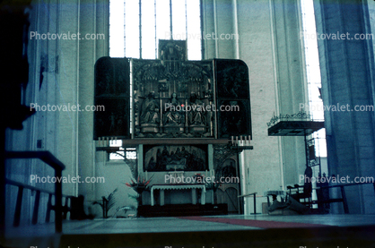 Saint Mary's Church, Gdansk, Danzig, interior, inside, indoors, 1970s