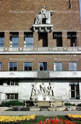 Clock Tower, Statue, frieze, bar-Relief, Radhuset (City Hall), Oslo