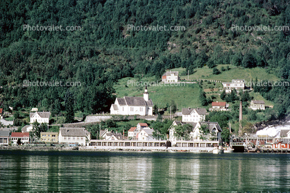 Fjord, Buildings, Docks, Waterfront, Harbor, Mountain, Geiranger, municipality of Stranda