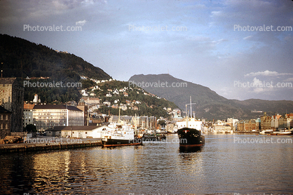 Harbor, Docks, Buildings, Waterfront, Hill, Bergen