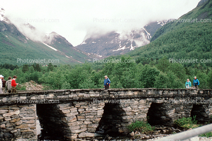 Classic Stone Bridge, Mountains