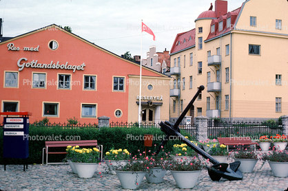 Acnhor, buildings, flower pots, Res Med Gotlandsbolaget, Visby
