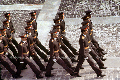 soldiers, marching, Ukranian War Museum, Kiev, 29 April 1992