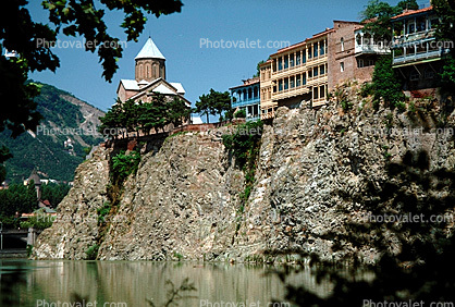 Kura River, Metekhi Church, cliff, homes, houses, buildings, Tbilisi