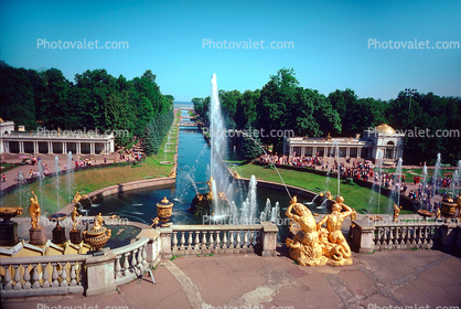 Peterhof: the Samson Fountain and Sea Channel, Water Fountain, aquatics, Summer Palace in Petrodvorets, 1950s