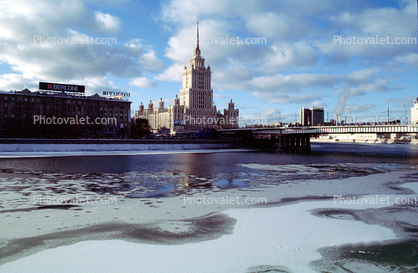 Moscow River, ice, snow, bridge