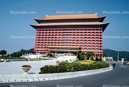 The Grand Hotel of Taipei, Building