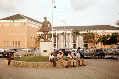 Postkantoor, Statue of Guillermo El Taciturno, Principe de Orange, 1533-1584, Willemstad Curacao, 1950s
