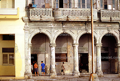 Old Havana, Buildings, Sidewalk