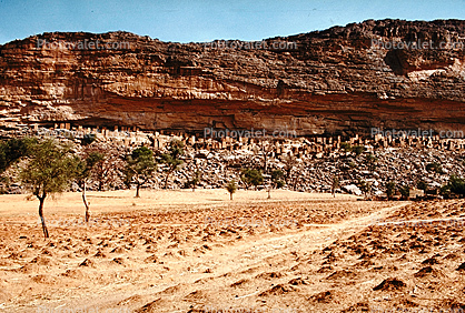The Bandiagara Escarpment, Sandstone, Cliff Dwellings, Cliff-hanging Architecture, Dogon Country, Mopti Region, Sahil, Sahel