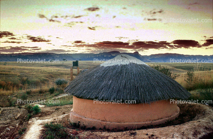 Round Building, home, house, Grass thatched roof, hut, Sod