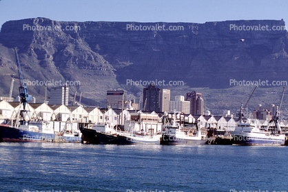 Victoria Wharf, Table Mountain, Docks, Waterfront, Buildings, Homes, Cape Town, Building