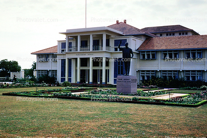 Parliament Building, statue, Kwame Nkrumah, government building