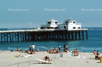 Malibu Pier, Beach, Surfboard, Sand, Pacific Ocean, buildings, 1970s