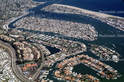 Harbor, Docks, Boats, rooftops, homes, houses, buildings, Balboa Island, pier, sand, beach, ocean