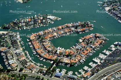 Harbor, Docks, Boats, rooftops, homes, houses, buildings, Island