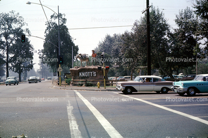 Cars, Oldsmobile, Chevy Belair, Knotts Berry Farm, August 1962, 1960s