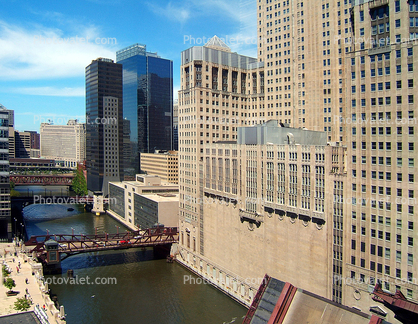Civic Opera Building, Chicago River