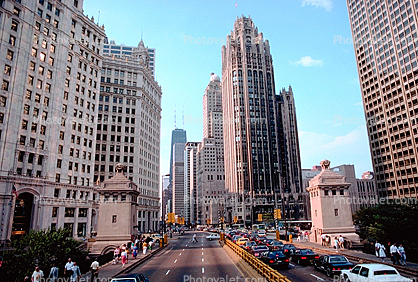 Tribune Tower, Michigan Avenue, Cars, vehicles, highrise, building, neo-gothic, landmark, automobiles