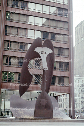 Downtown Loop, Picasso