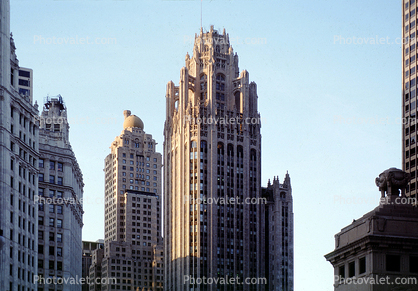 Tribune Tower, highrise, building, neo-gothic, landmark