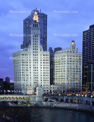 Wrigley Building, Chicago River, Twilight, Dusk, Dawn