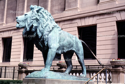 The Art Institute of Chicago, Lion statue, statuary Sculpture, art, artform, bronze, patina