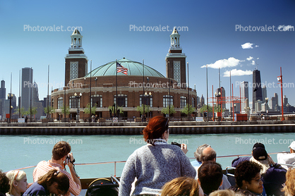 Navy Pier Headhouse, Tour Boat, tourboat