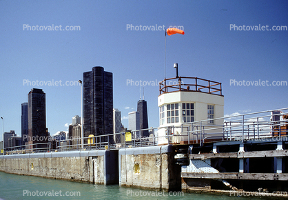 Chicago River Locks, Lake Point Tower, skyscraper, high-rise residential building