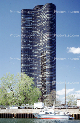 Lake Point Tower, skyscraper, high-rise residential building