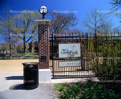 Lincoln Park Zoo, Entrance Gate