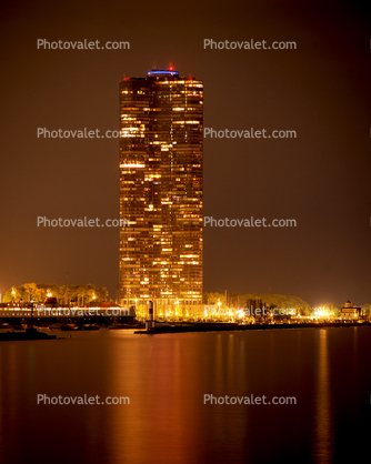 Lake Point Tower, night, Nighttime, high-rise residential building, skyscraper