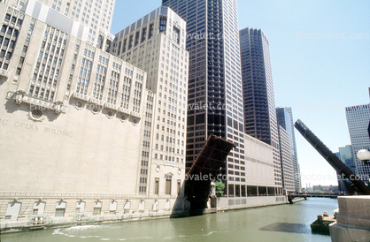 Chicago River, Draw Bridge, Civic Opera Building, Chicago Mercantile Exchange Center, the Merc