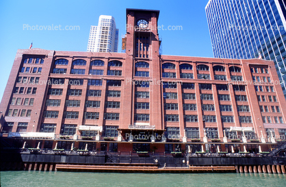 Central Office Building, Chicago River