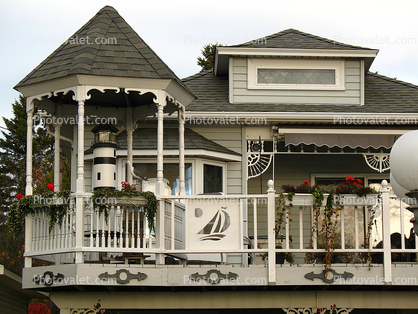 Balcony, ornate, home, house, building, residential, domestic, domicile, residency, housing, opulant