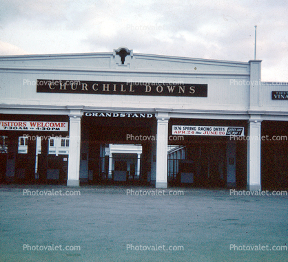 Churchill Downs entrance, building