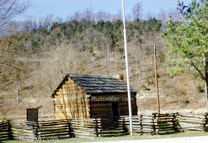 Log cabin at Knob Creek farm, Abraham Lincoln's boyhood home replica, Hodgenville, Abraham Lincoln Birthplace National Historical Park, Kentucky