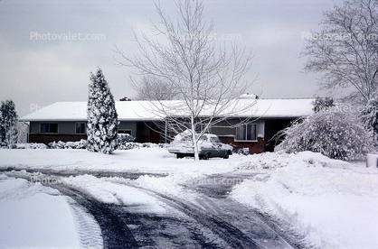 Car, house, home, suburbia, snow, ice, winter, 1950s