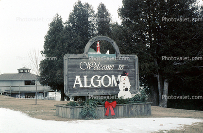 sign, signage, Post, red ribon, snowman, Welcome to Algoma