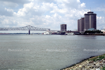 The Crescent City Connection, (formerly the Greater New Orleans Bridge), CCC, Interstate Highway I-910