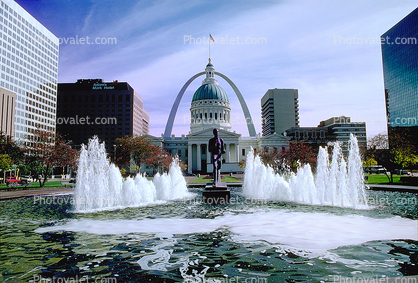 Dome, Saint Louis Historical Old Courthouse, The Gateway Arch, Water Fountain, aquatics, Exterior, Outdoors, Outside