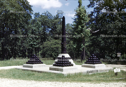 Canon Balls, cannon, monument, memorial, Civil War, 1940s