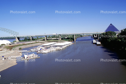 Wolf River Harbor, Pyramid Arena, Mud Island, Marina, Hernando Desoto Bridge, Interstate Highway I-40, 22 October 1993