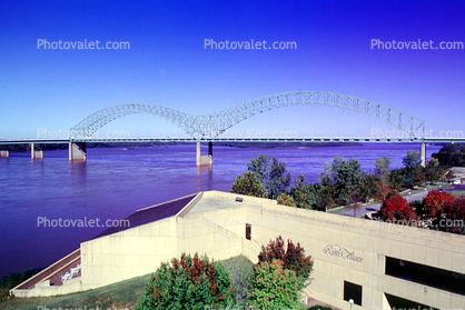 Hernando Desoto Bridge, Interstate Highway I-40, Mud Island, building, River Terrace, 22 October 1993