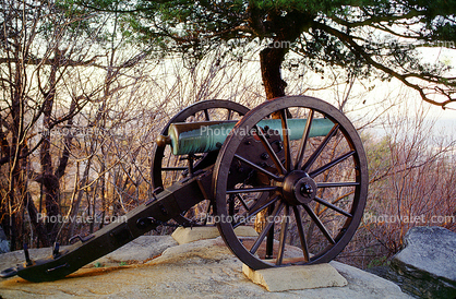 Civil War Cannon, River, Artillery, gun, overlooking Chattanooga, Lookout Mountain, battlefield