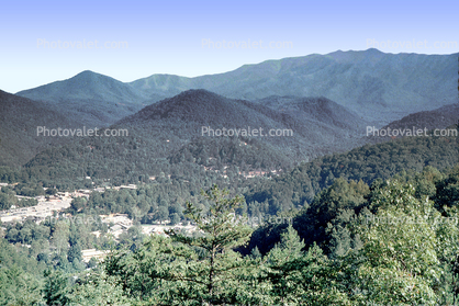 Gatlinburg valley, Great Smoky Mountains, hills, forest, city, town