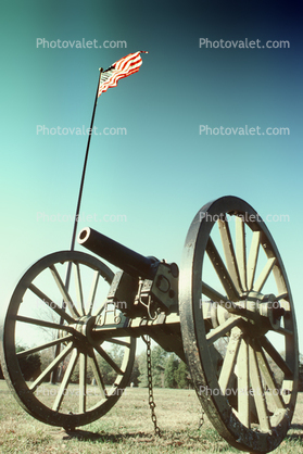 Civil War Cannon, Artillery, gun, overlooking Chatanooga, Tennessee River, Lookout Mountain, battlefield