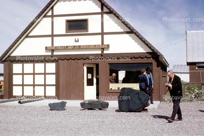 Kobuk Valley Jade Co., store, shop, tourists, rocks, Kotzebue,  July 1969