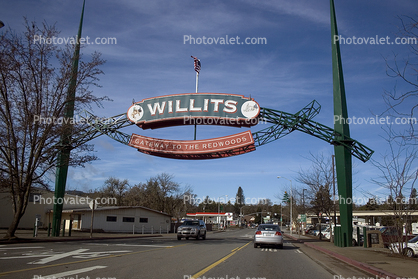 Willits Arch, standing over US Highway 101, Gateway to the Redwoods